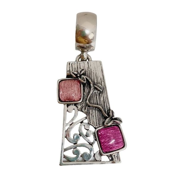 SilverTone Large statement Bold Pendant - Picture 4 of 5